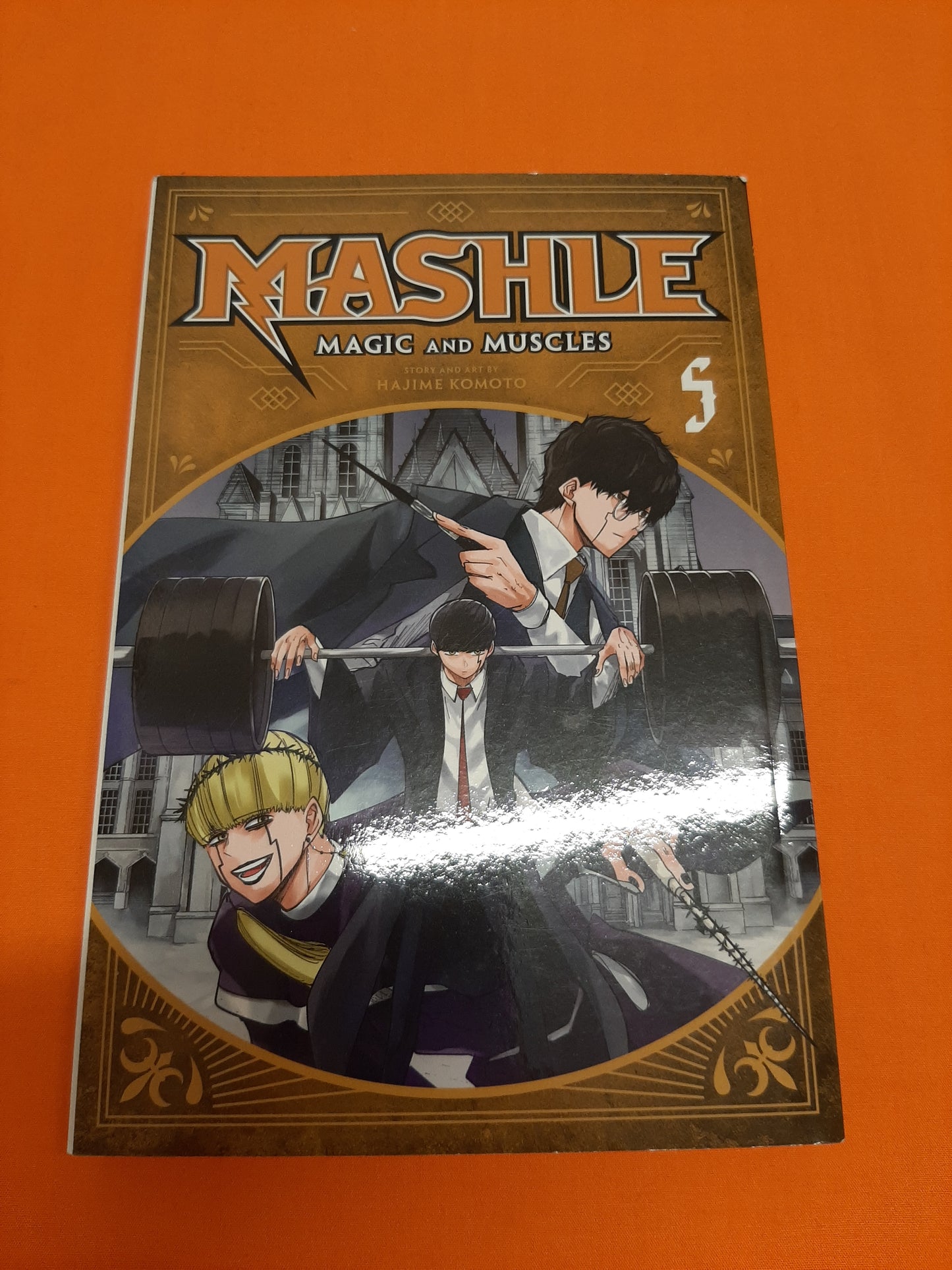 Mashle Magic And Muscles (Volume 5)